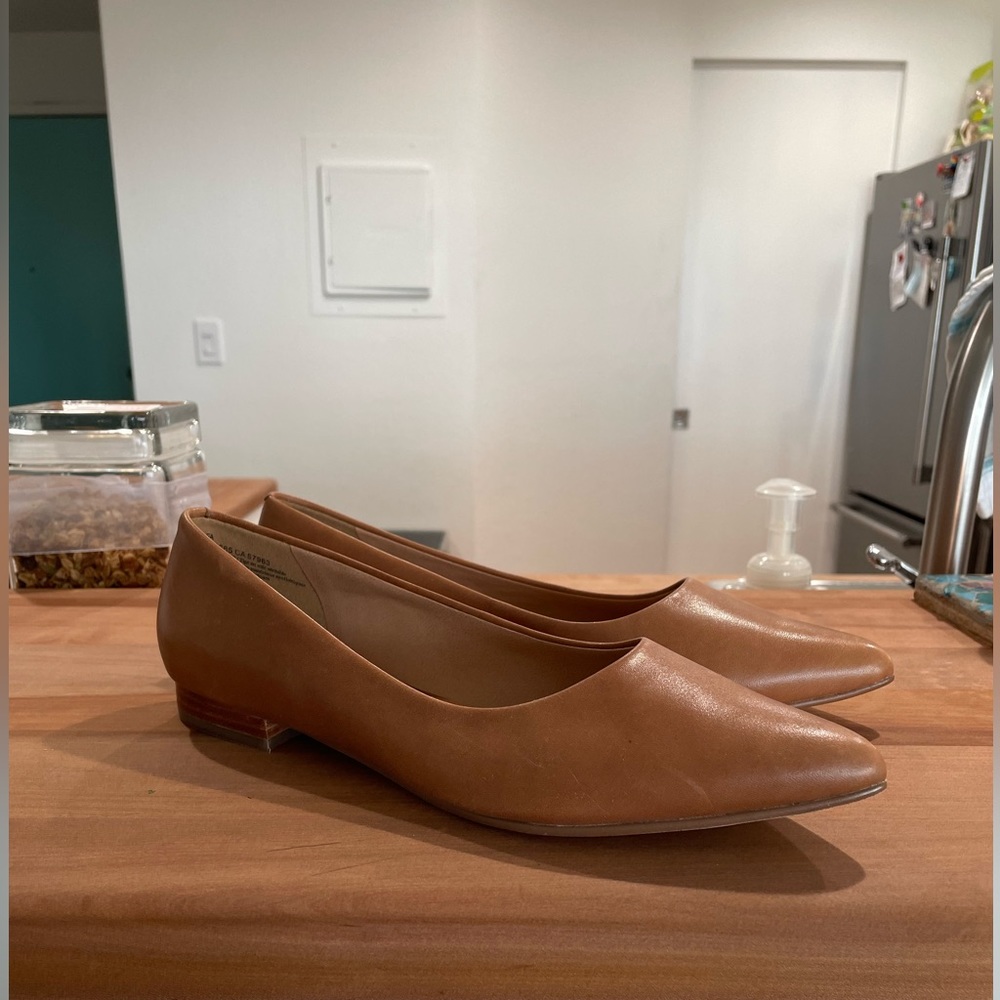 NWOB Caslon flat dress shoes Women’s size 10